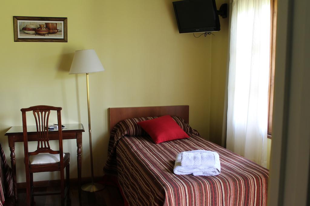 Hotel Las Azaleas Jardin America Room photo